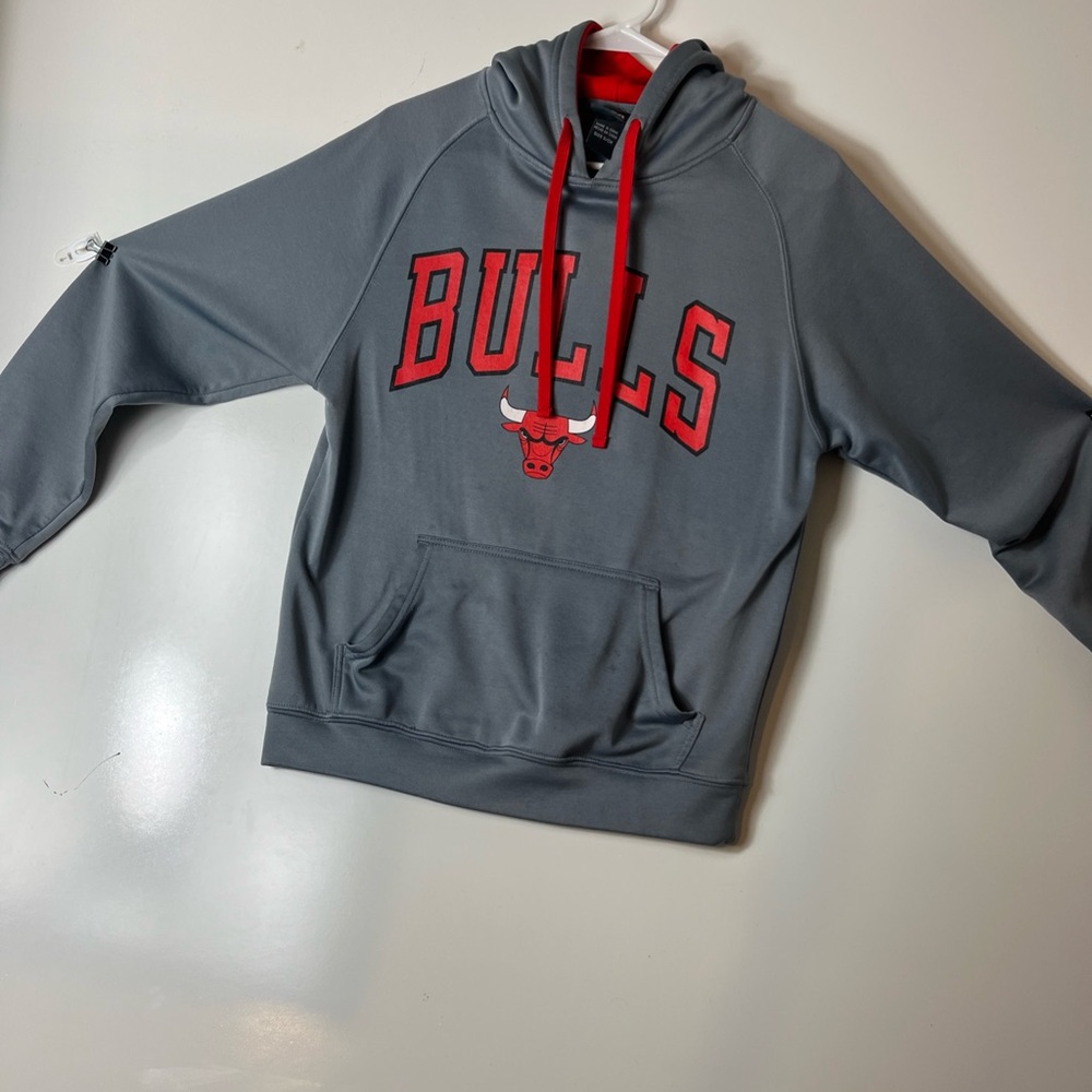 NBA Chicago Bulls Hoodie Gray Red Performance Sweatshirt Mens Small S/CH‎
